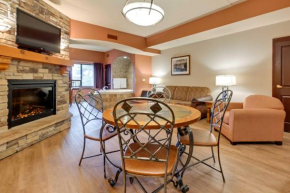 Wisconsin Dells Resort Condo with 2 Fireplaces